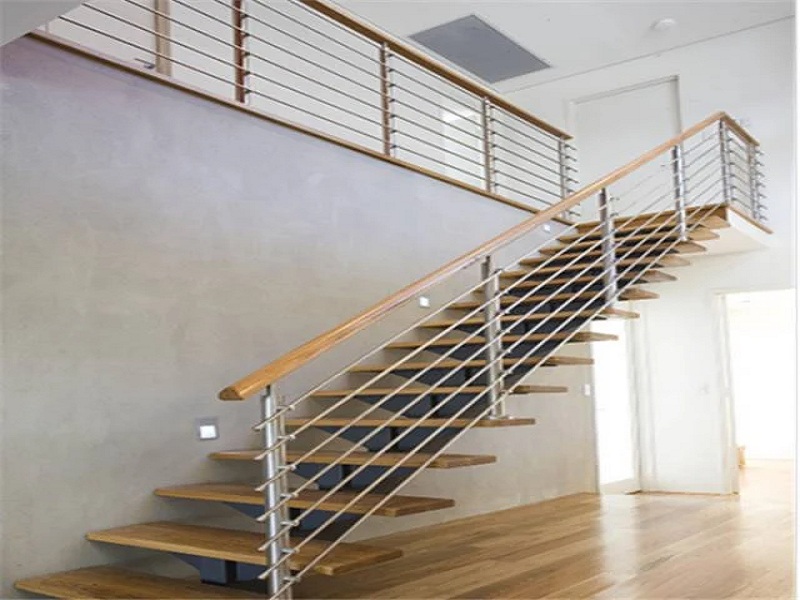 Inspirasi Desain Railing Tangga Stainless Steel untuk Hunian Modern yang Elegan